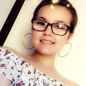 Meet your Posher, Annie